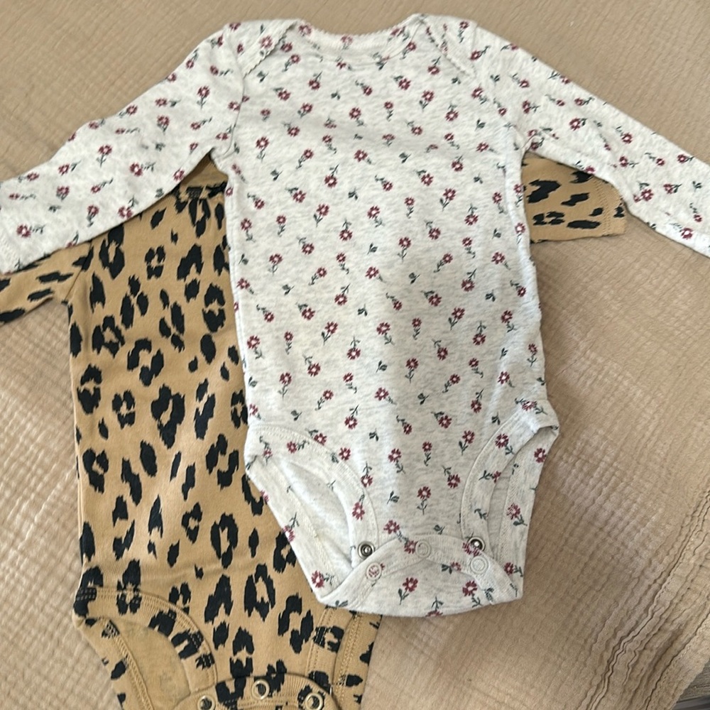 Carters 3m longs sleeve onesie